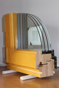 Medžio-aliuminio langas su keturių stiklų stiklo paketu